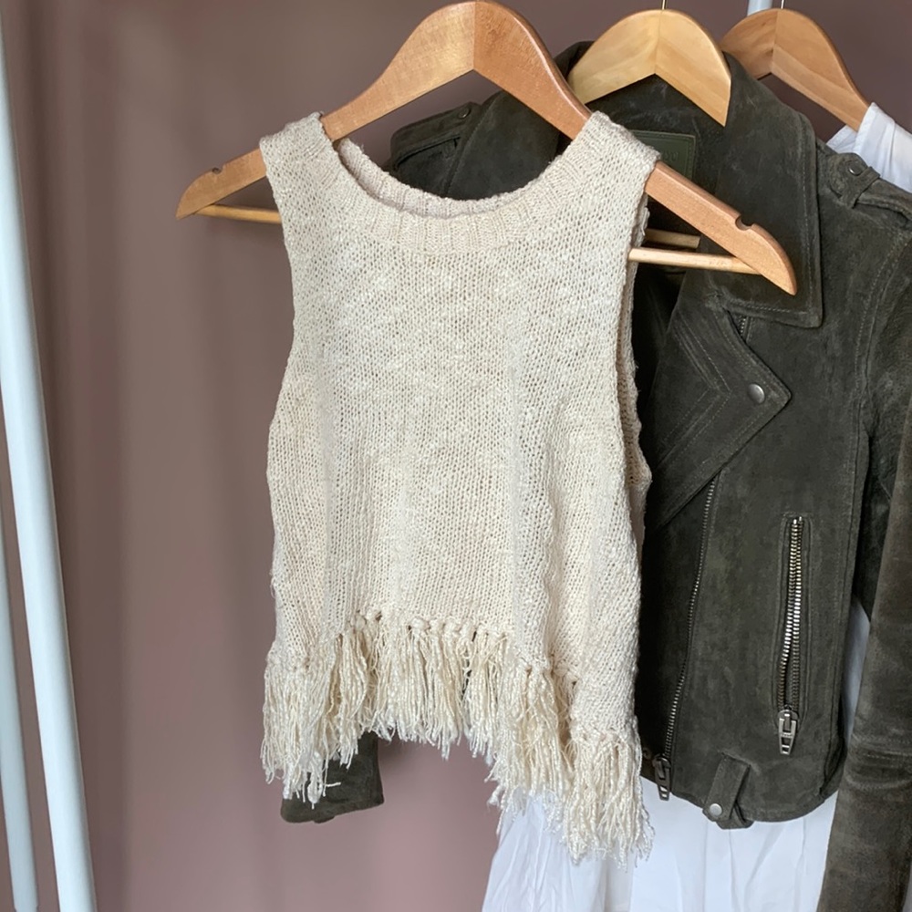 ASTR the label fringe crossback top